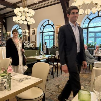Deer Path Inn - Hotels Near Me - Lake Forest, Illinois Deer Path Inn - Hotels Near Me - Lake Forest, Illinois