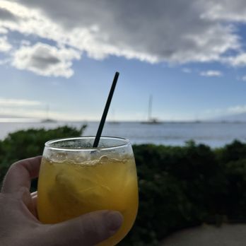 Aloha Mixed Plate - Tropical sangria - Hawaiian Near Me - Lahaina, Hawaii