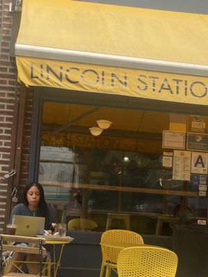 Lincoln Station by null