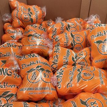 California Fruit Depot - Lots of fresh oranges here! - Farmers Market Near Me - Bakersfield, California California Fruit Depot - Lots of fresh oranges here! - Farmers Market Near Me - Bakersfield, California