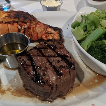 Lucky's Steak House - Filet and Steak - Steakhouses Near Me - Davison, Michigan