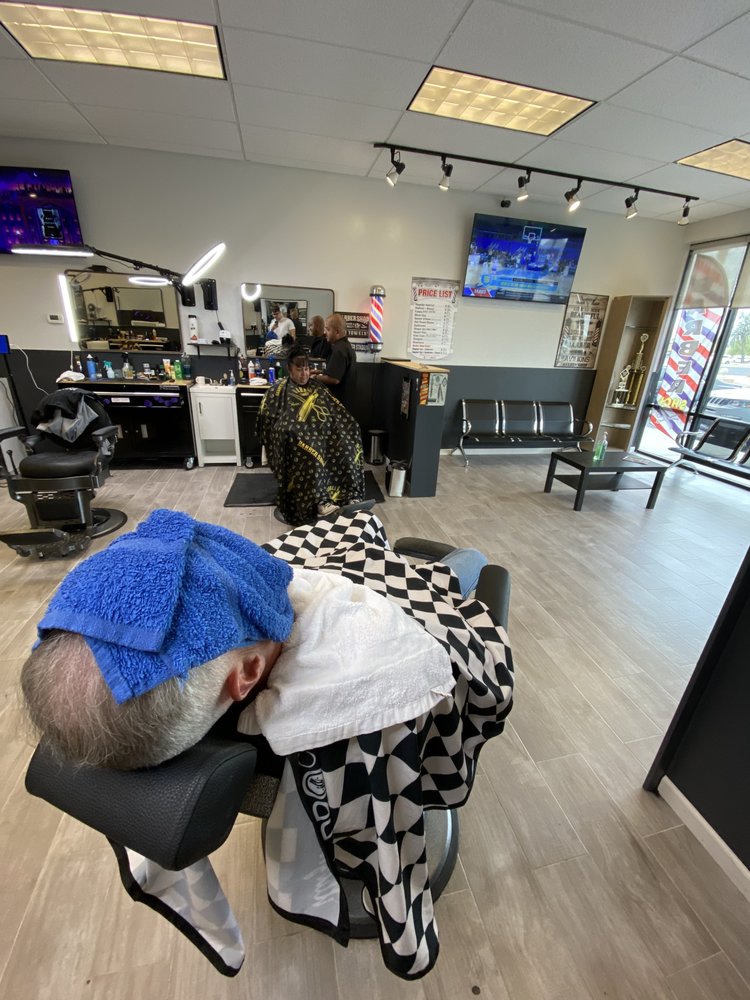 PAVILION’S BARBER’S Updated October 2024 15 Photos 8260 N Cortaro