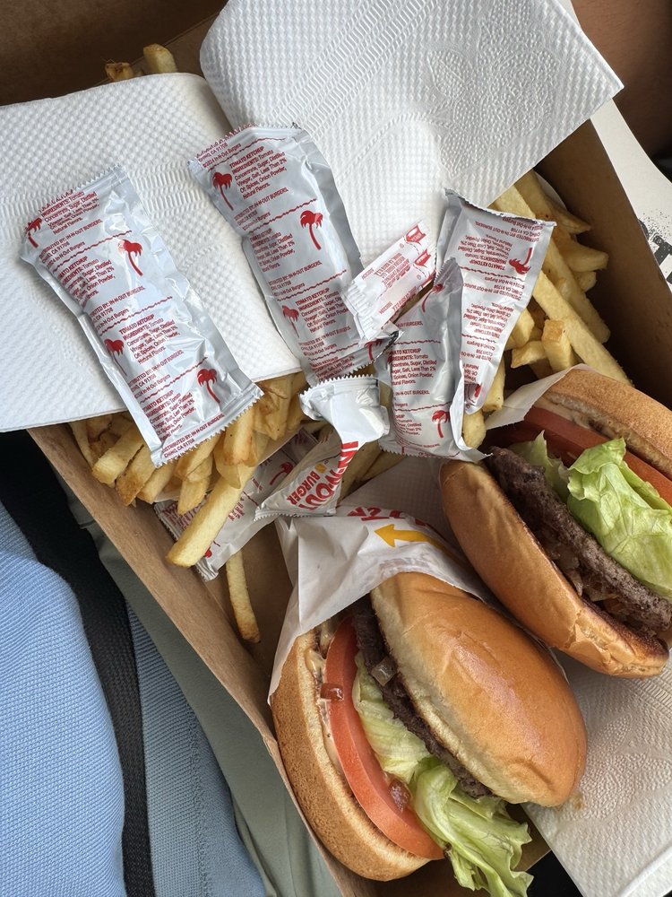 In-N-Out Burger Logo