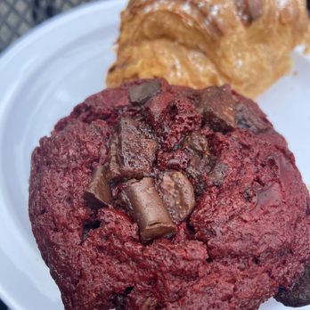 L'Artisan Cafe & Bakery - Red velvet muffin and croissant - Coffee & Tea Near Me - Providence, Rhode Island L'Artisan Cafe & Bakery - Red velvet muffin and croissant - Coffee & Tea Near Me - Providence, Rhode Island