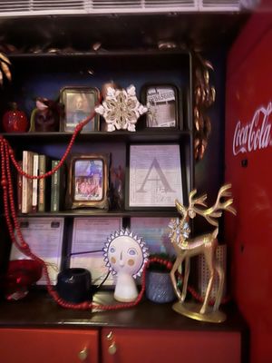 Red Apple Lounge by null