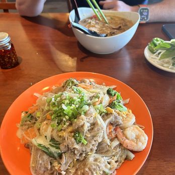 Saigon -2- Siam Bistro - Pad woon sen - Vietnamese Near Me - Gilroy, California Saigon -2- Siam Bistro - Pad woon sen - Vietnamese Near Me - Gilroy, California