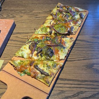 Cooper’s Hawk Winery & Restaurant - Carne Asada Flatbread - Desserts Near Me - Gilbert, Arizona Cooper’s Hawk Winery & Restaurant - Carne Asada Flatbread - Desserts Near Me - Gilbert, Arizona