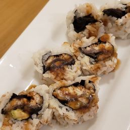 Eel avocado (comes w/ 8 pieces) Eel avocado (comes w/ 8 pieces)