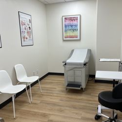 Maricar Cutillar Garcia, MD - Patient exam room