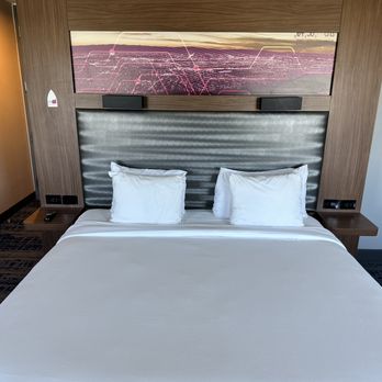 Aloft by Marriott Santa Clara - Bed - Hotels Near Me - San Jose, California