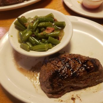 Texas Roadhouse - 8ox sirloin and green beans #yum #ReviewsByRL - Steakhouses Near Me - Fishers, Indiana