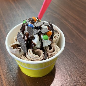 Scrollicious - Chocolate Fanatic Ice Cream Roll - Desserts Near Me - Pinehurst, North Carolina