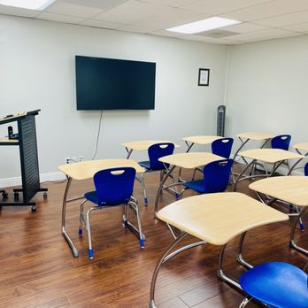 American Harbor College - Classroom - Colleges & Universities Near Me - Orange, California