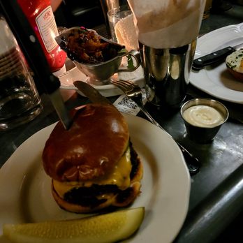 Au Cheval - Bars Near Me - Chicago, Illinois