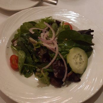 Roberto's Ristorante - House salad with house dressing - Pizza Near Me - Elmhurst, Illinois Roberto's Ristorante - House salad with house dressing - Pizza Near Me - Elmhurst, Illinois