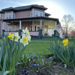 Loch House - Spring has come to the Adirondacks!