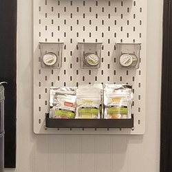 Hands On Wellness - Hands on Wellness offers a variety of CBD oil products. Dr. Miriam will help you find the correct product and dosage.