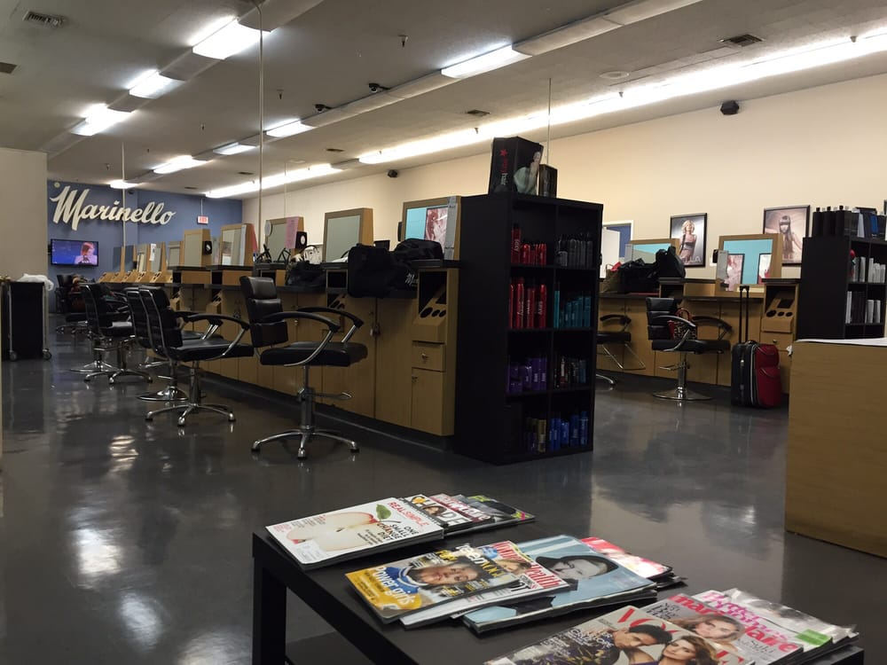 The Salon Is Very Clean Tranquil I M The First Evening Customer