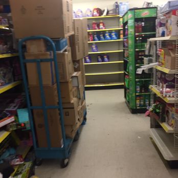 Dollar General - Empty shelves - Discount Store Near Me - Johns Island, South Carolina