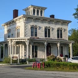 Marble Mansion Inn - The marble mansions in Fair Haven