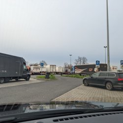 Raststätte Vierwinden Süd - Raststätte Vierwinden Süd, parking