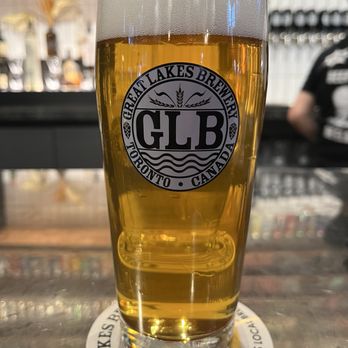 Great Lakes Brewpub - Rookie Card Pale Ale - Brewpubs Near Me - Toronto, Ontario