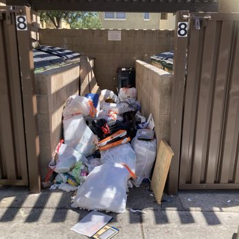 Solana Apartment Homes - Trash disgusting - Apartments Near Me - Irvine, California
