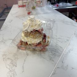 Krazy Kravingz - Chocolate strawberry concha sundae = unforgettably amazing!