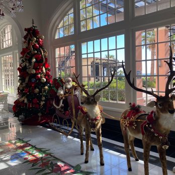 Galvez Bar & Grill - Christmas decorations in hall - Seafood Near Me - Galveston, Texas Galvez Bar & Grill - Christmas decorations in hall - Seafood Near Me - Galveston, Texas