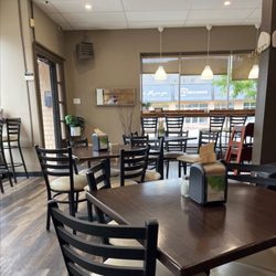 MidSea Eatery - Decor in dining area