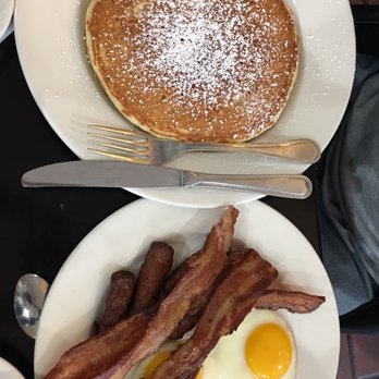 Bea Bea's - Kim's Sunshine platter with an extra side of bacon - Coffee & Tea Near Me - Burbank, California Bea Bea's - Kim's Sunshine platter with an extra side of bacon - Coffee & Tea Near Me - Burbank, California