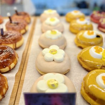 Bun Appetit - Peach blossom donuts - Donuts Near Me - Fremont, California