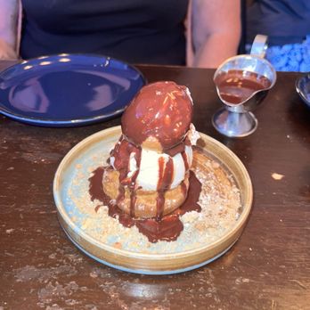Westport Cafe - Profiteroles - French Near Me - Kansas City, Missouri Westport Cafe - Profiteroles - French Near Me - Kansas City, Missouri