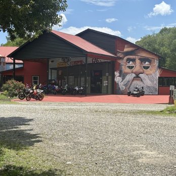 Pappy's Country Store - Outside - Home Decor Near Me - Blairsville, Georgia
