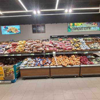 ALDI - a produce section in a grocery store - Grocery Near Me - Grove City, Ohio ALDI - a produce section in a grocery store - Grocery Near Me - Grove City, Ohio