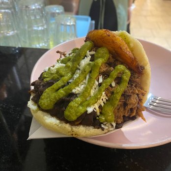 Pomarosa Coffee Shop & Kitchen - Arepa pabellon - Venezuelan Near Me - Toronto, Ontario