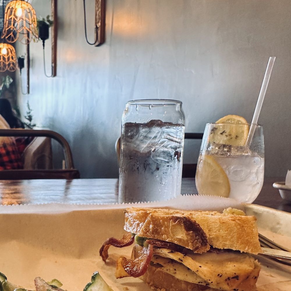 Meating Ground Cafe - Breakfast & Brunch Near Me - Winterville, North Carolina Meating Ground Cafe - Breakfast & Brunch Near Me - Winterville, North Carolina