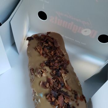 Legendary Doughnuts - They didnt have the dough I wanted  so  they gavr us a free one !!!! - Donuts Near Me - Federal Way, Washington