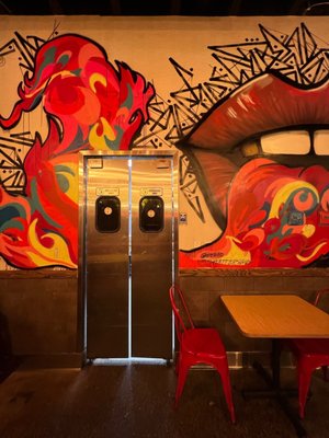 Dave's Hot Chicken by null