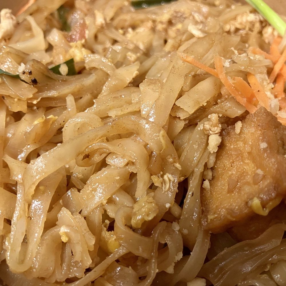 Sticky Rice - Pad thai with tofu - Thai Near Me - Los Angeles, California Sticky Rice - Pad thai with tofu - Thai Near Me - Los Angeles, California