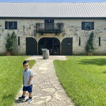 Becker Vineyards - Wine Tasting Room Near Me - Fredericksburg, Texas Becker Vineyards - Wine Tasting Room Near Me - Fredericksburg, Texas