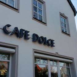 Cafe Dolce - Sitzen am Kirchplatz