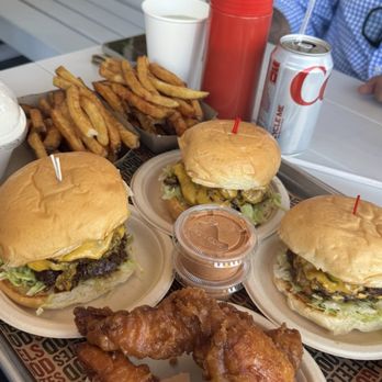 HiHo Cheeseburger | Calabasas - Willie Mae Honey Tenders, Triple HiHo (+spicy), HiHo Double (+spicy), The Big Matty, Fries - Burgers Near Me - Calabasas, California
