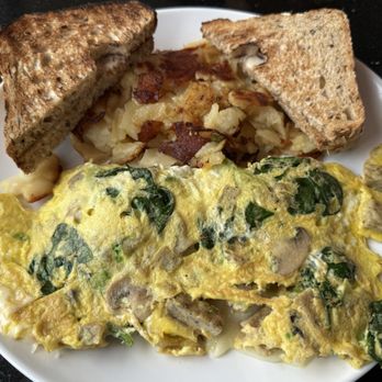 Parkview Diner - Egg omelette with spinach mushrooms and chicken sausage. - Diners Near Me - Brooklyn, New York