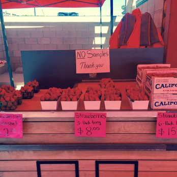 Gless Ranch - Strawberries! - Farmers Market Near Me - Riverside, California