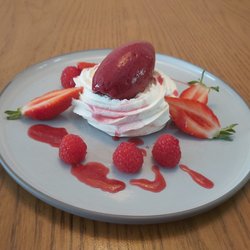 Vacherin fruits rouges.