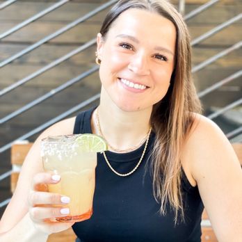 Bar Peached - Jalapeño margarita IG: @sarr_mcg - Cocktail Bars Near Me - Austin, Texas Bar Peached - Jalapeño margarita IG: @sarr_mcg - Cocktail Bars Near Me - Austin, Texas