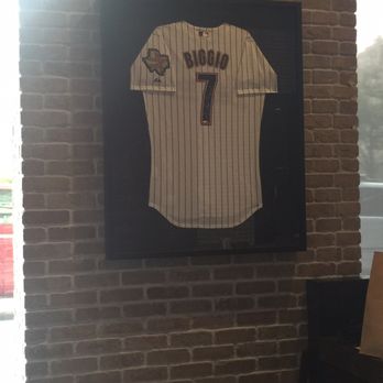 Biggio's - Sports Bars Near Me - Houston, Texas