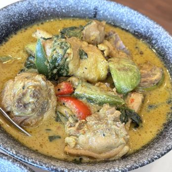All Rice Thai - Green curry taste really creamy and sweet on the right spot - Thai Near Me - Alexandria, Virginia
