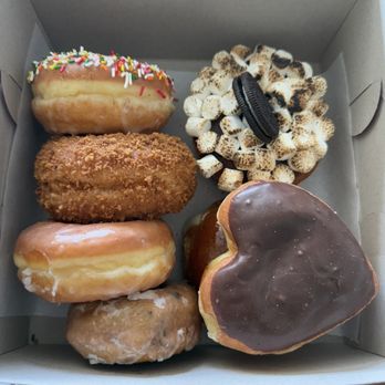 Happy Donut & Cronuts - Assortment of donuts - Donuts Near Me - San Jose, California Happy Donut & Cronuts - Assortment of donuts - Donuts Near Me - San Jose, California